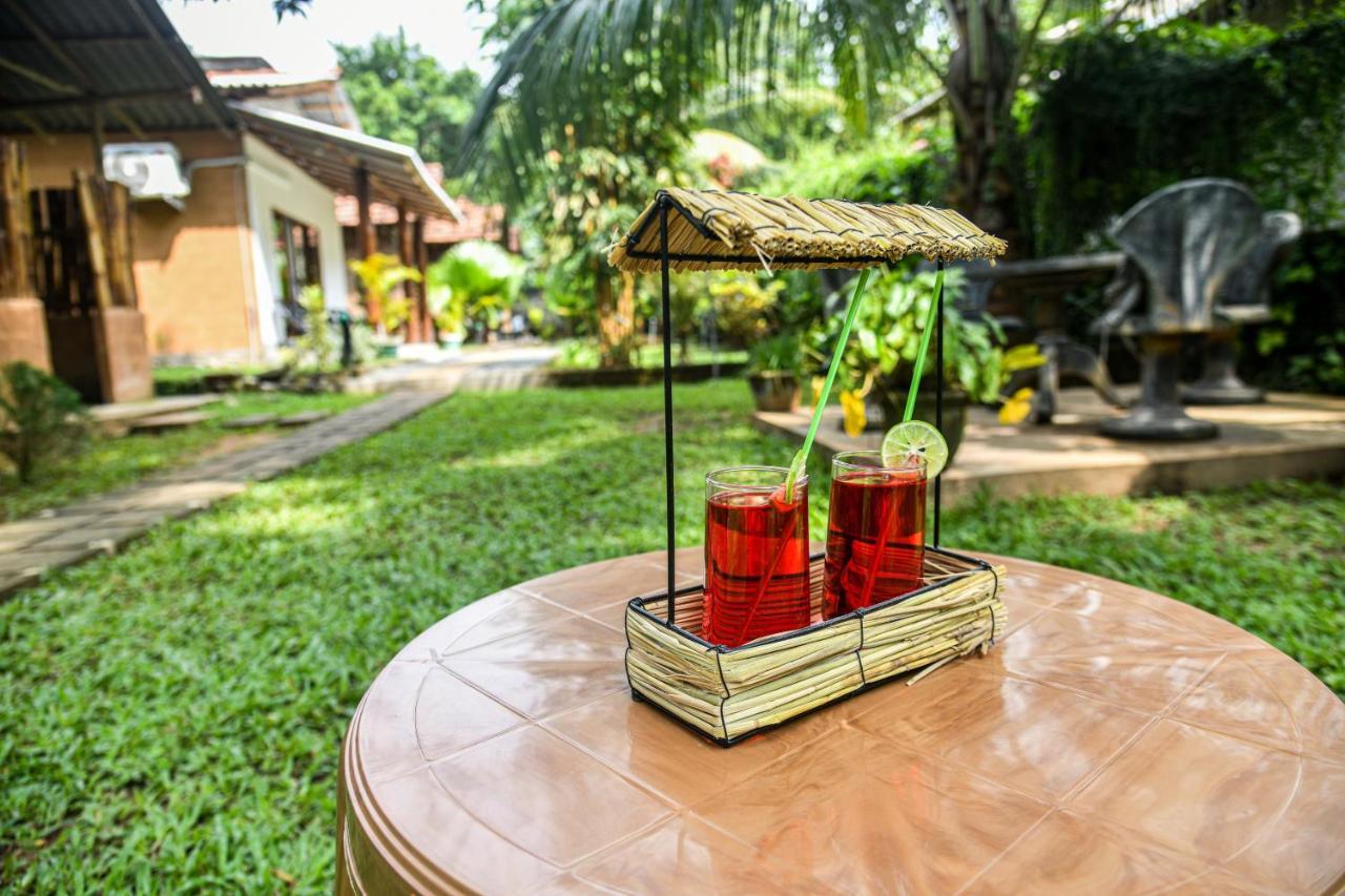 Clay House Hotel Udawalawe Buitenkant foto