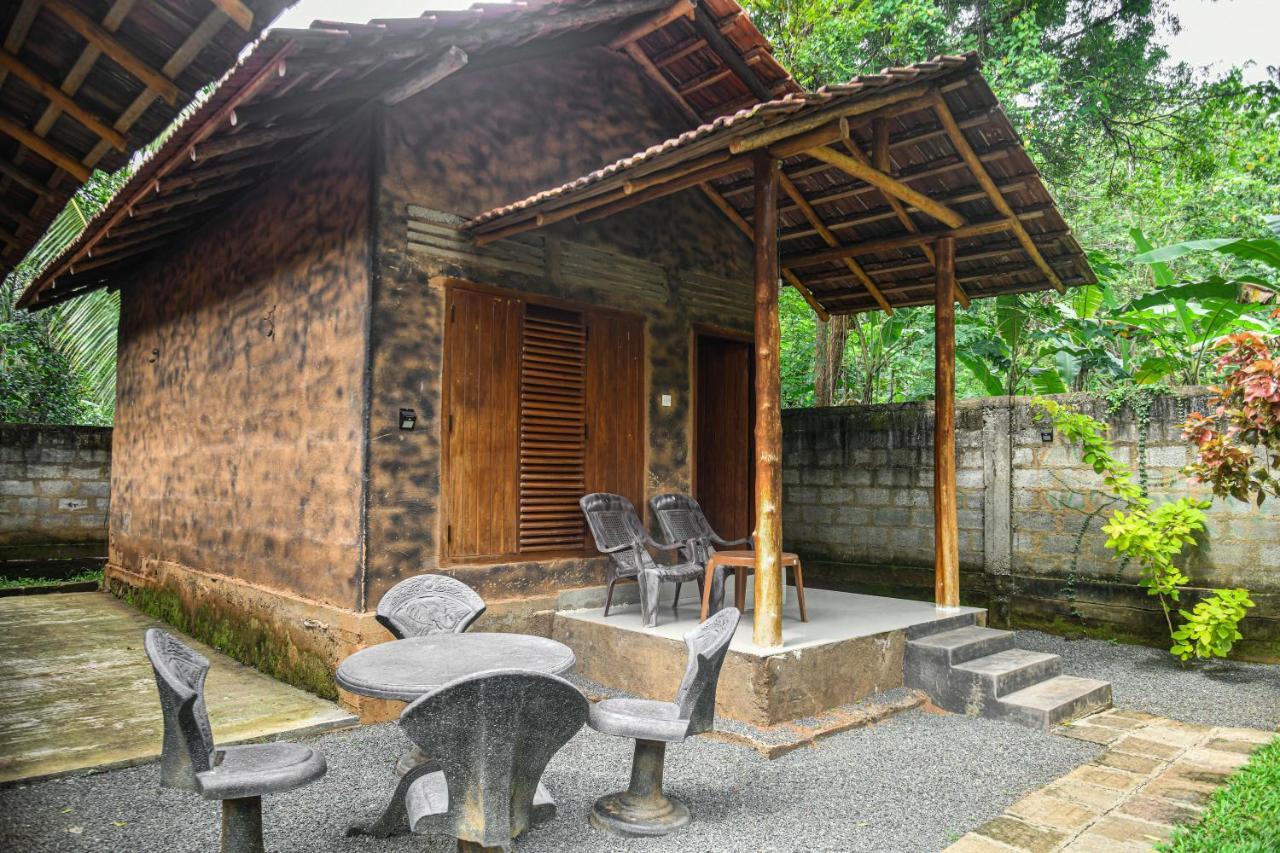Clay House Hotel Udawalawe Buitenkant foto