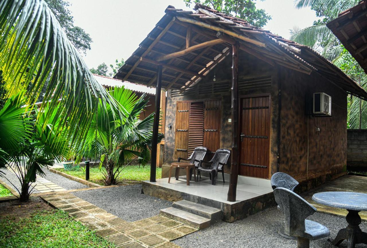 Clay House Hotel Udawalawe Buitenkant foto